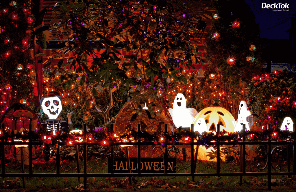 Best Time to Put Up Halloween Decorations